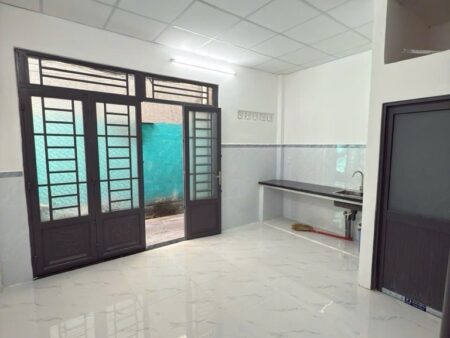 Bán nhà Âu Cơ hẻm thông Nguyễn Thị Nhỏ, 20m2, hơn 2 tỷ
