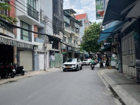 Bán nhà 77m2 hxh Bàu Bàng ngay Etown Cộng Hoà nhỉnh 7 tỷ
