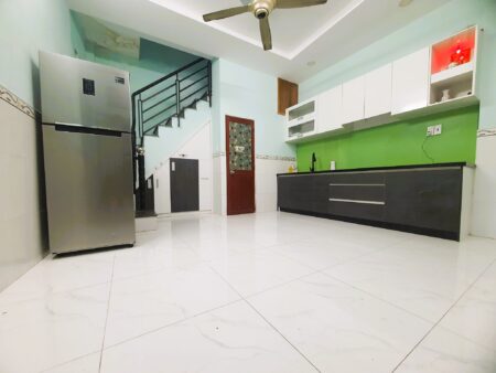 Bán nhà 21m2 Ni Sư Huỳnh Liên, 3 tầng,  3PN nhà mới ở liền