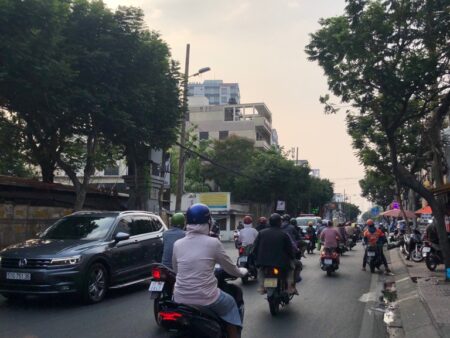 Bán nhà Hẻm xe hơi Âu Cơ, mặt bằng kinh doanh nhỉnh 2 tỷ